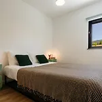 Holiday home Red Fox Serra Da Estrela *